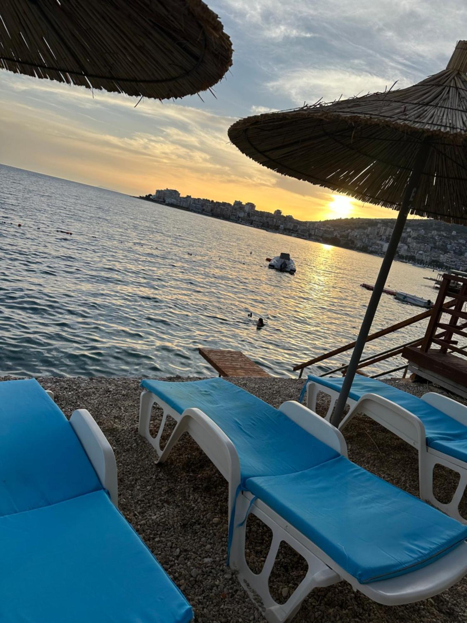 Hotel Delfini Sarande Exterior photo